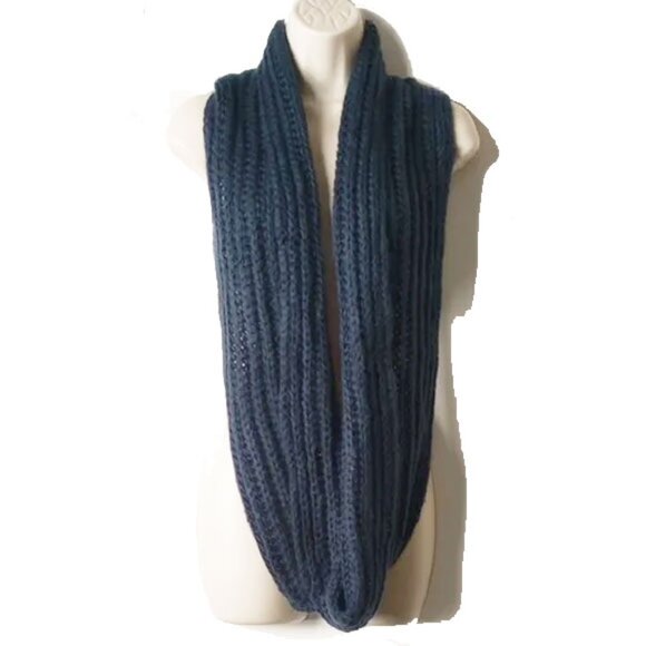 *50off3* Plush Chunky Cable Knit Infinity Scarf Navy - Picture 1 of 5